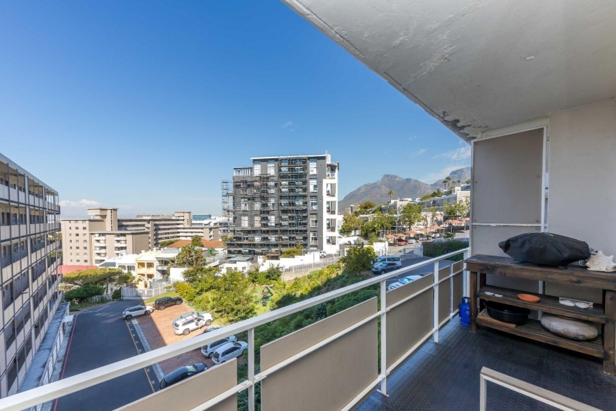 2 Bedroom Property for Sale in Green Point Western Cape